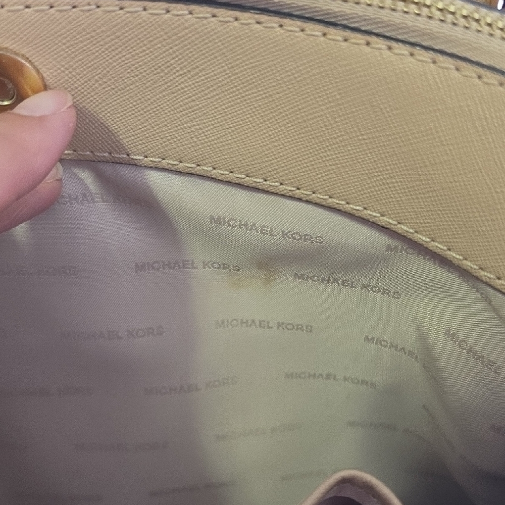 Michael Kors Savannah Large Satchel - Picture 15 of 15